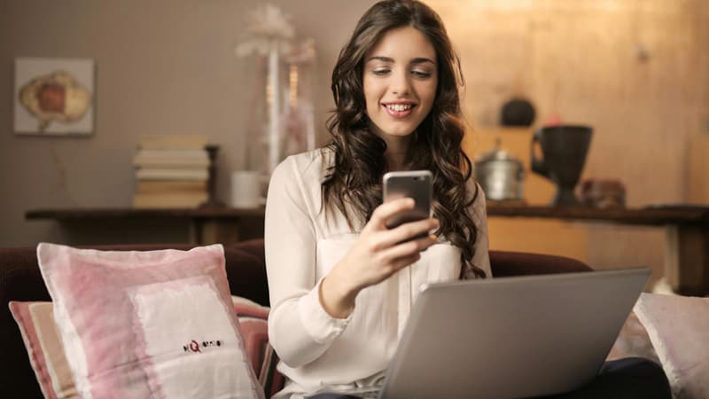 Five digital customer engagement strategies - Hero