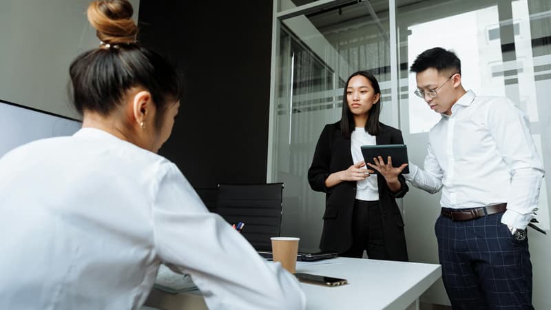 Building an AI governance framework for financial services institutions - Hero