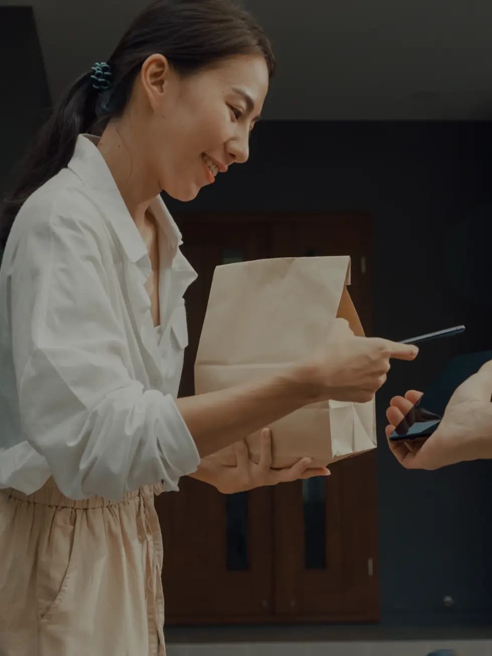 Food-delivery-customer-care mobile BG
